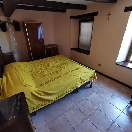 Casa Della Lupa Maiolo (Piacenza)